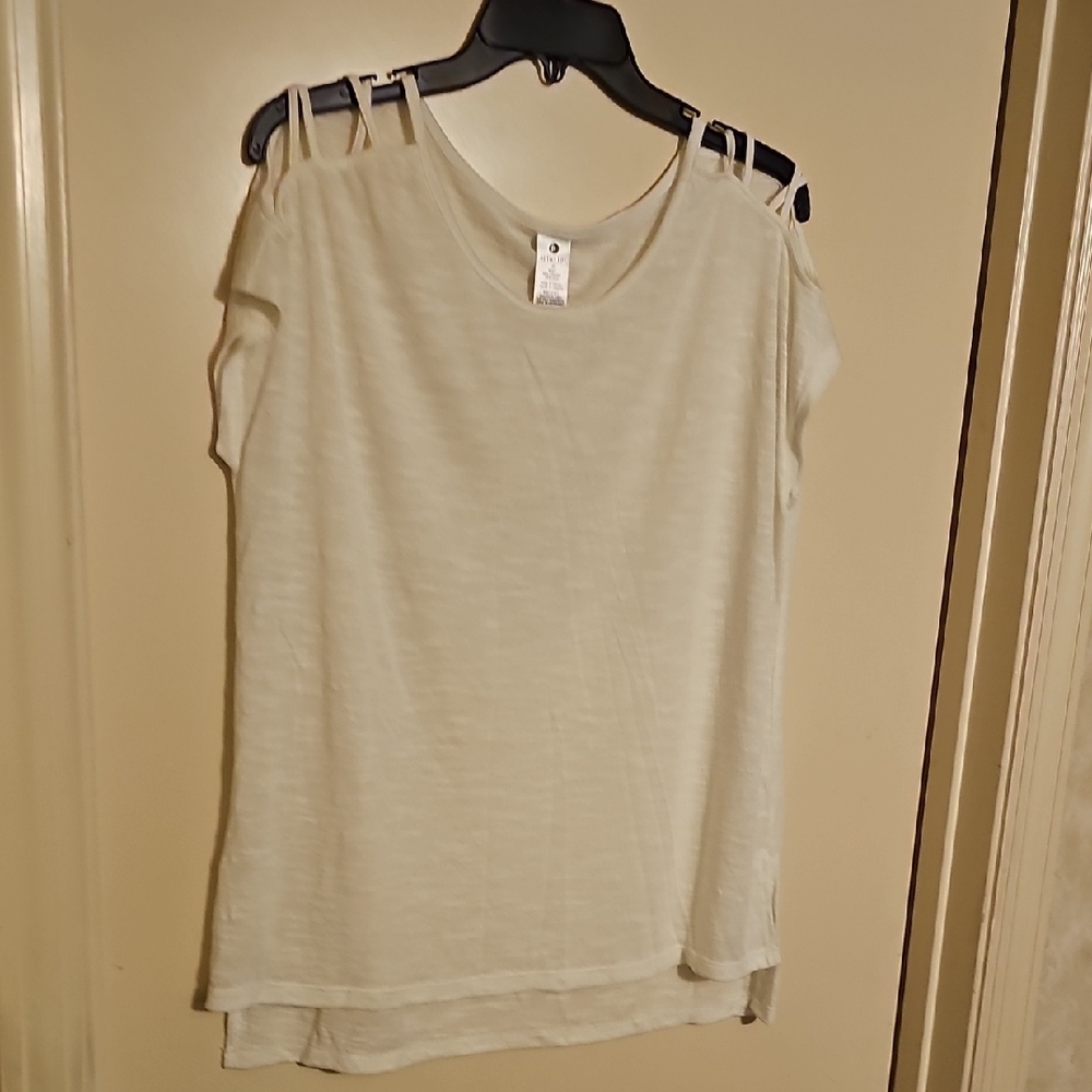 Elegant White Cold Shoulder Blouse